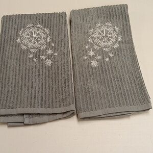 Nwot embroidered dish towel set